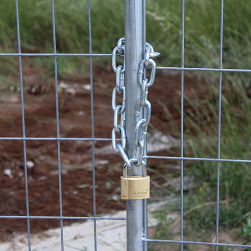 Lock and Chain - Image 2
